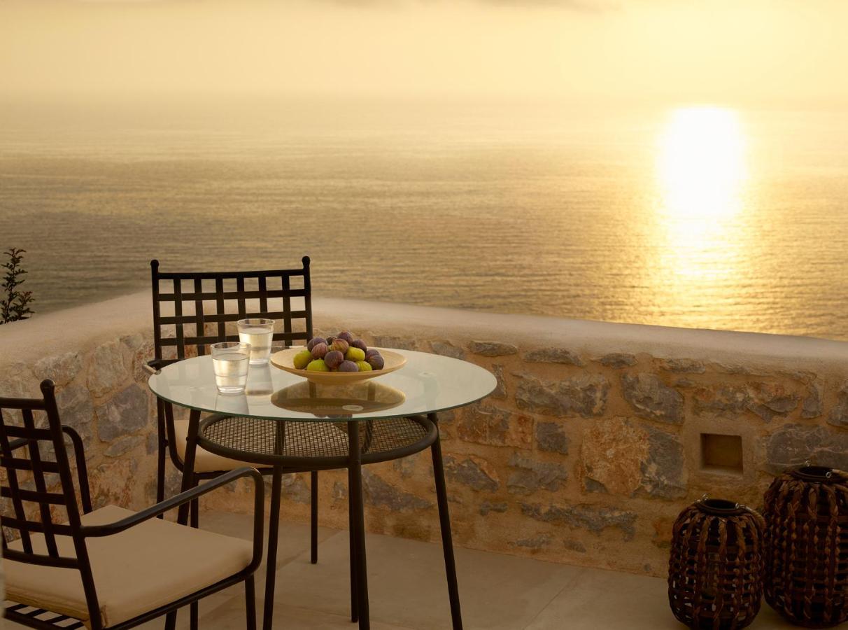 Aria Estate Suites & Spa Areopoli Buitenkant foto