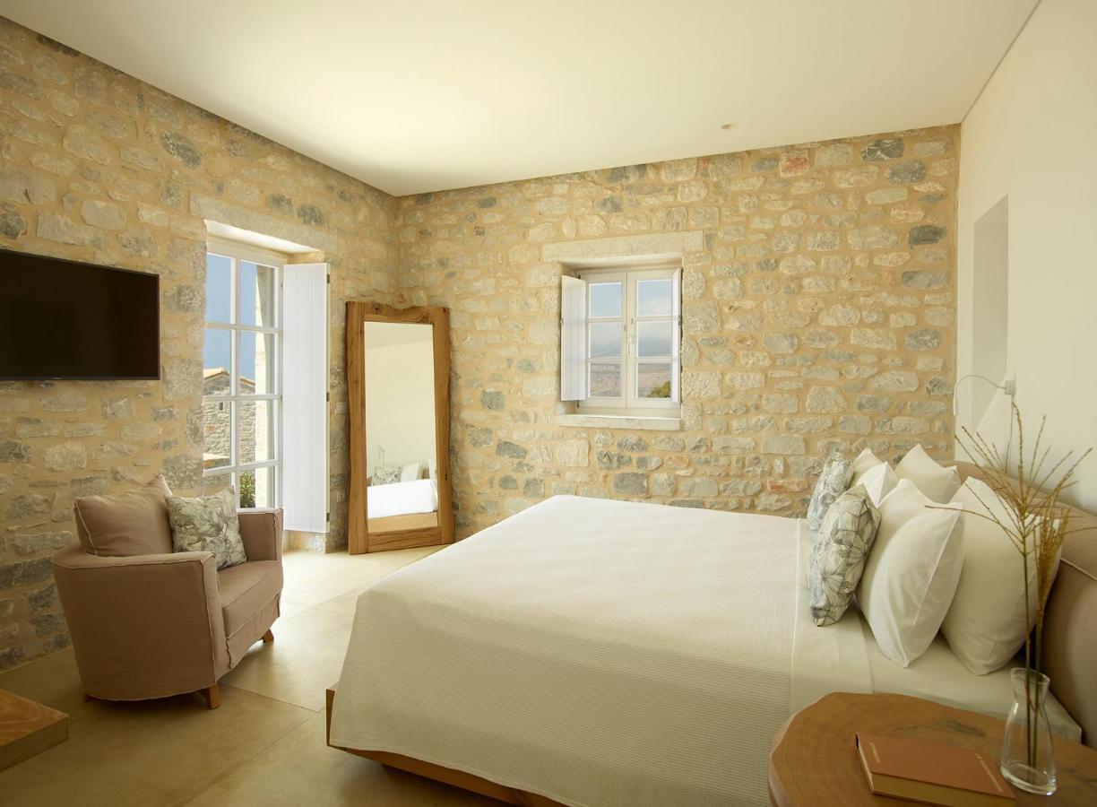 Aria Estate Suites & Spa Areopoli Buitenkant foto
