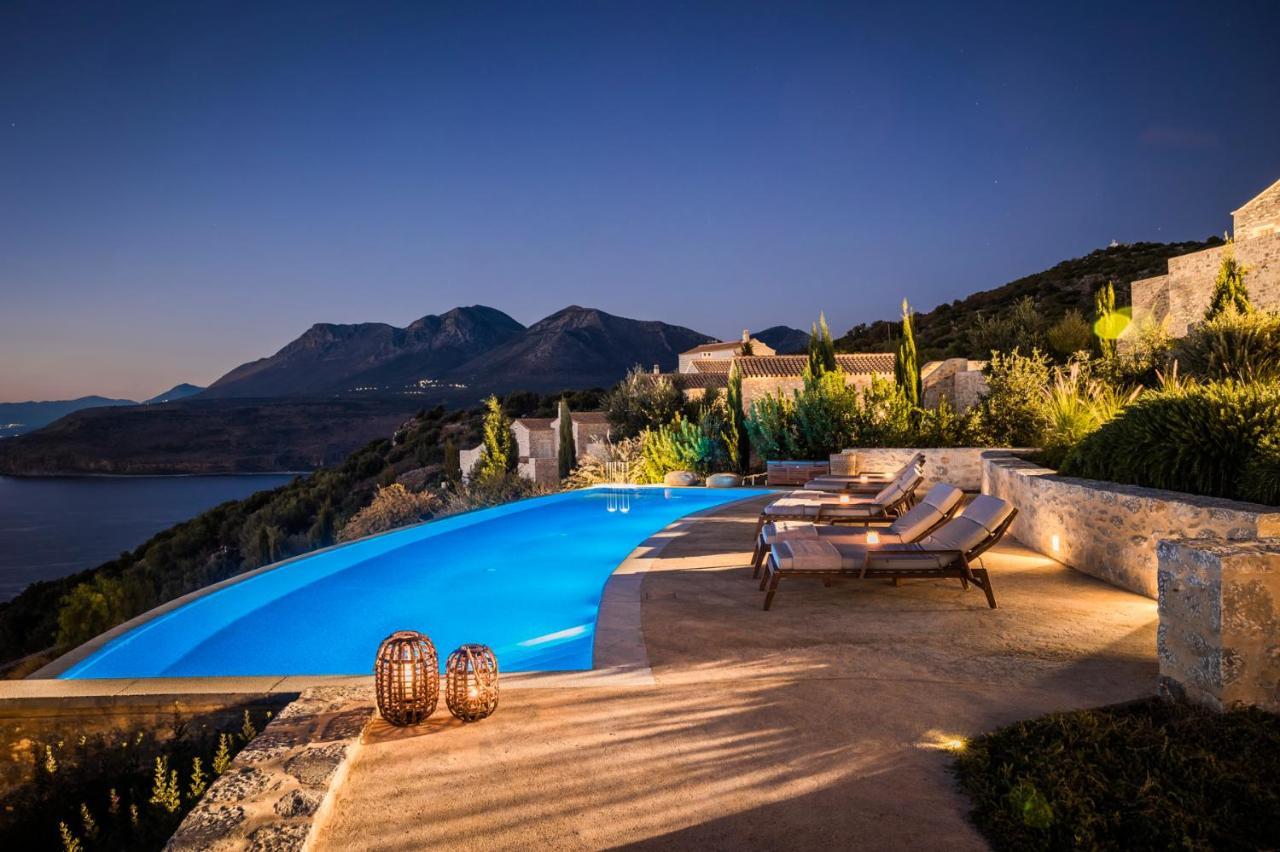 Aria Estate Suites & Spa Areopoli Buitenkant foto