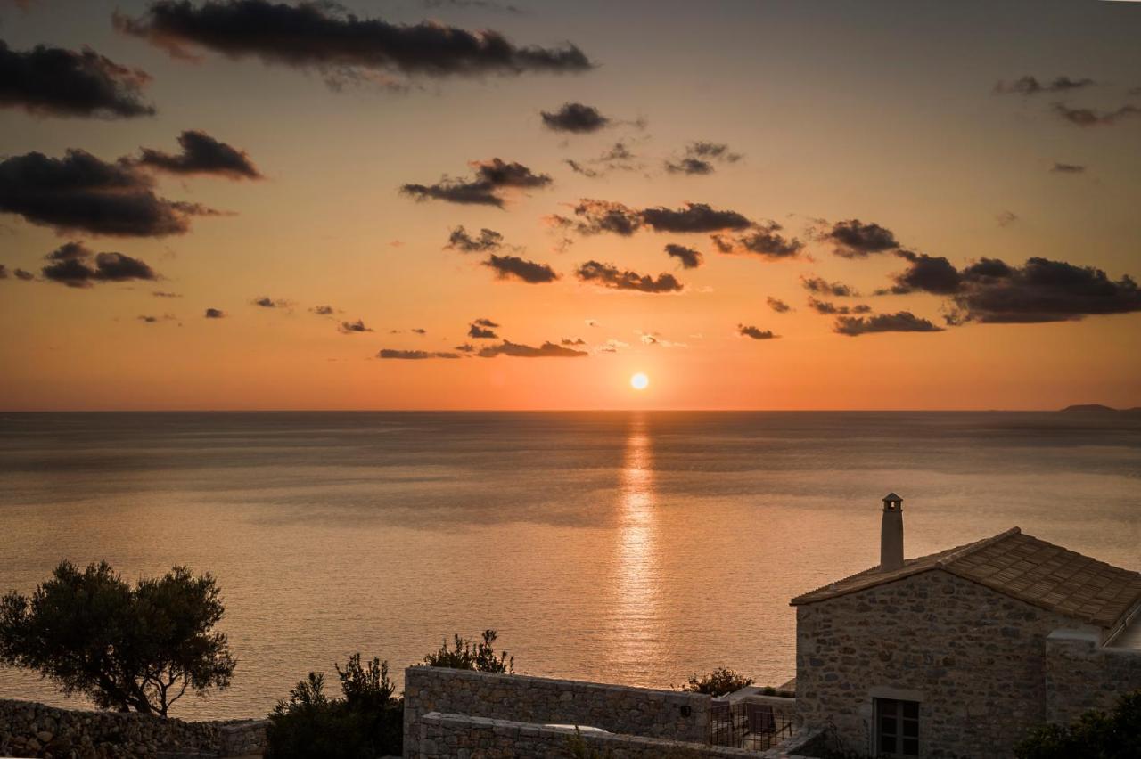 Aria Estate Suites & Spa Areopoli Buitenkant foto